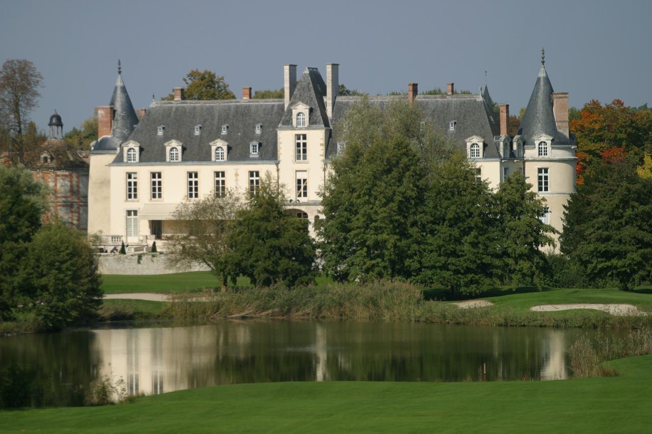 Chateau D'Augerville Golf & Spa Resort Exterior foto