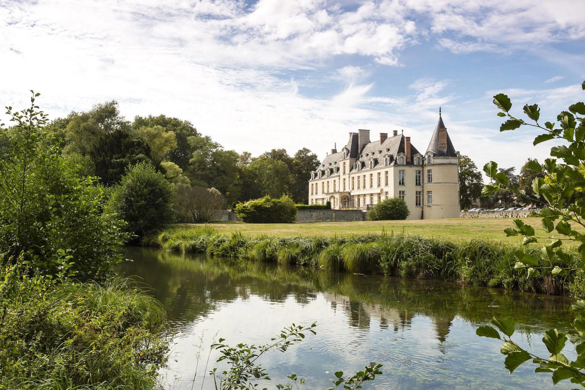 Chateau D'Augerville Golf & Spa Resort Exterior foto