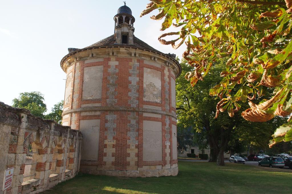 Chateau D'Augerville Golf & Spa Resort Exterior foto